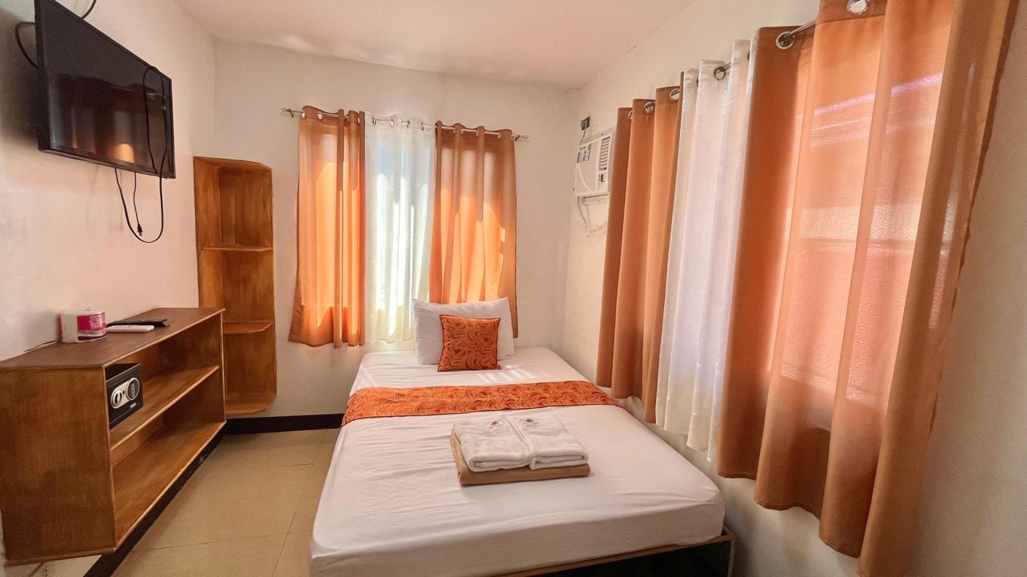 Mkb Pension Coron Exterior foto