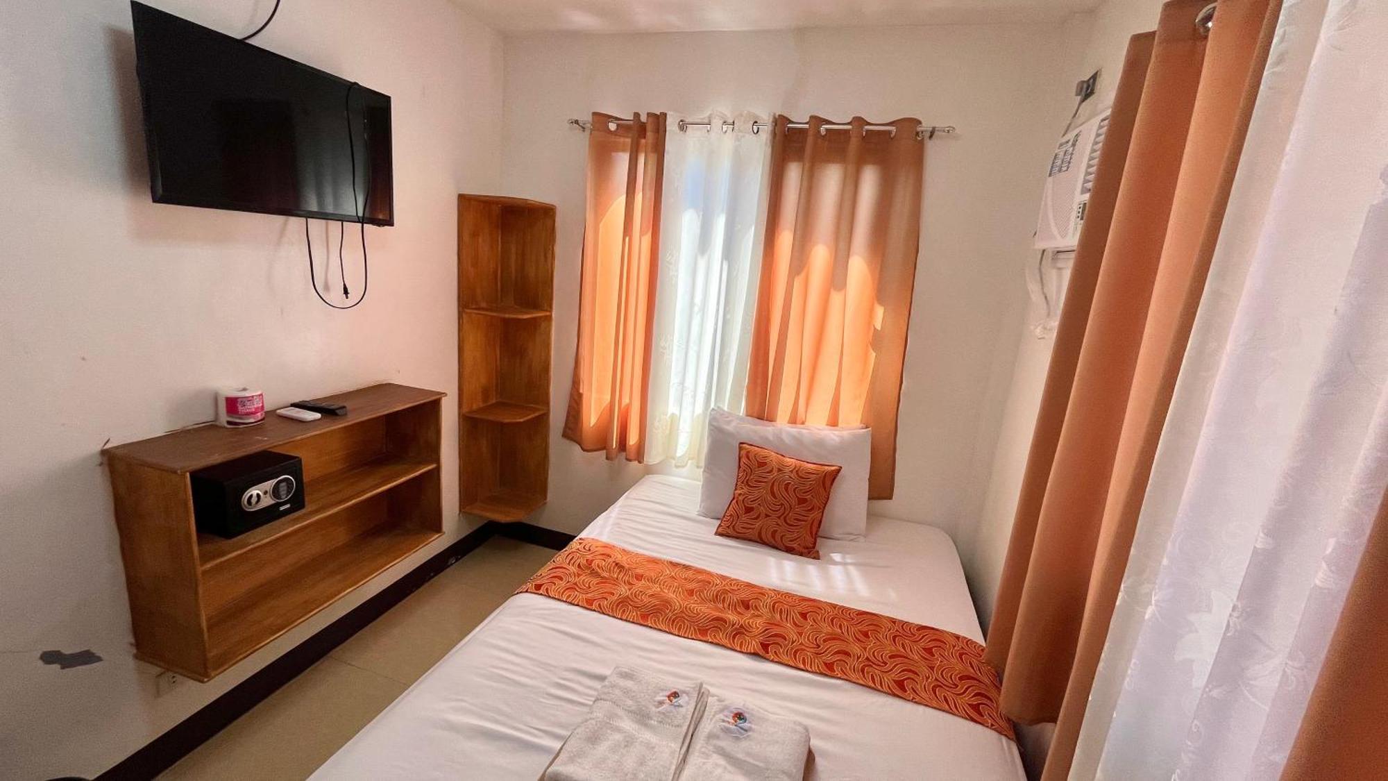 Mkb Pension Coron Exterior foto